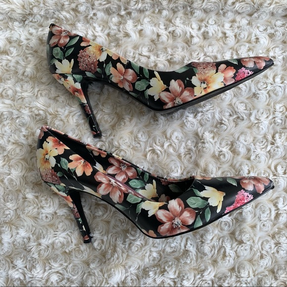 Sold!Nine west floral Heels pumps - Picture 8 of 11